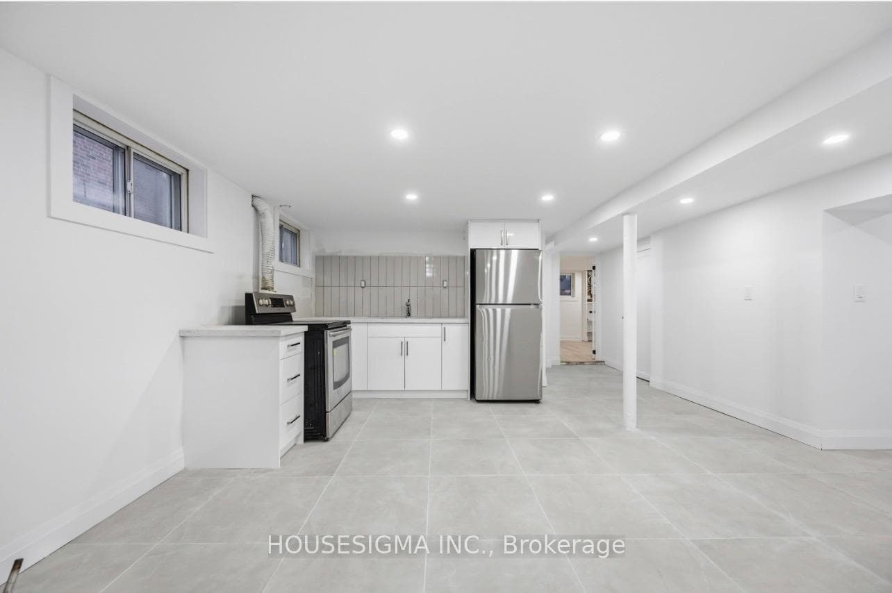 66 Vauxhall Drive Unit Basement, Dorset Park / Kennedy Park, ON M1P 1R2 - Photo 1