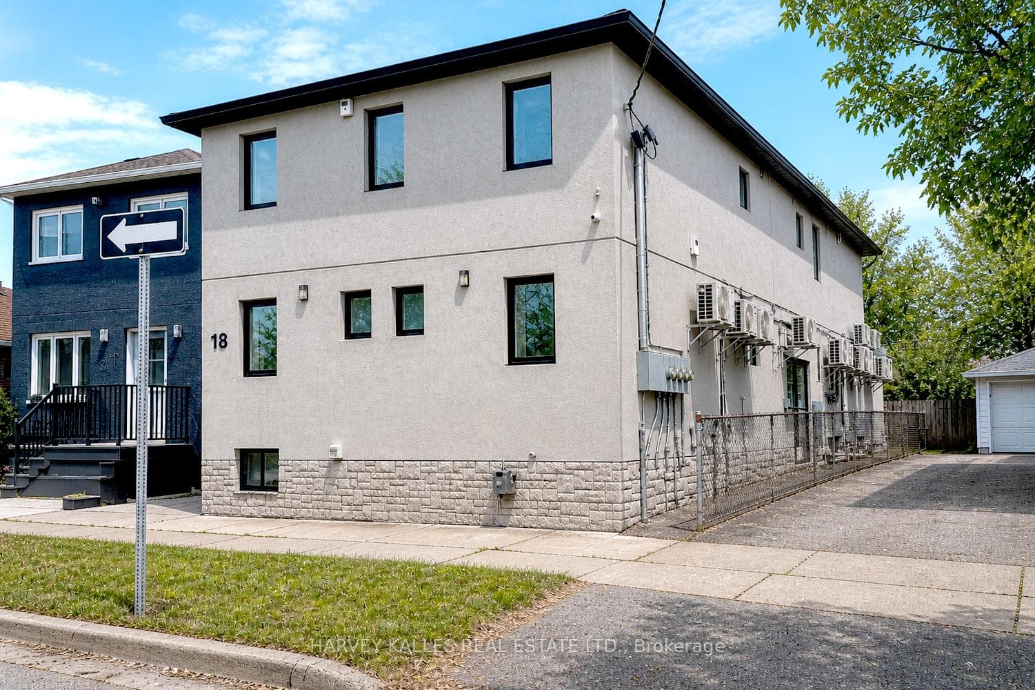 18 Cavell Avenue, Liberty Village / Parkdale / South Parkdale, ON M8V 1P2 - Photo 1