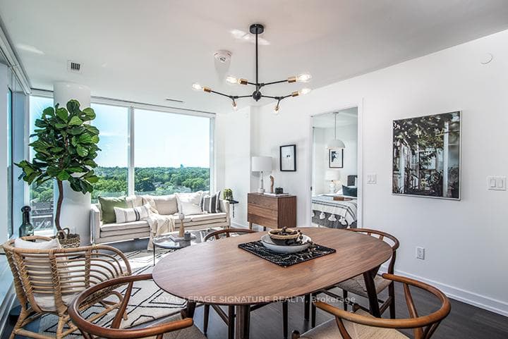 18 Erskine Avenue Unit 409, Leaside / Davisville, ON M4P 0C9 - Photo 1