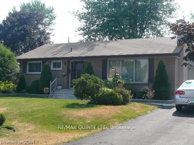 42 Fourth Avenue, Quinte West, ON K8V 5H7 - Photo 1