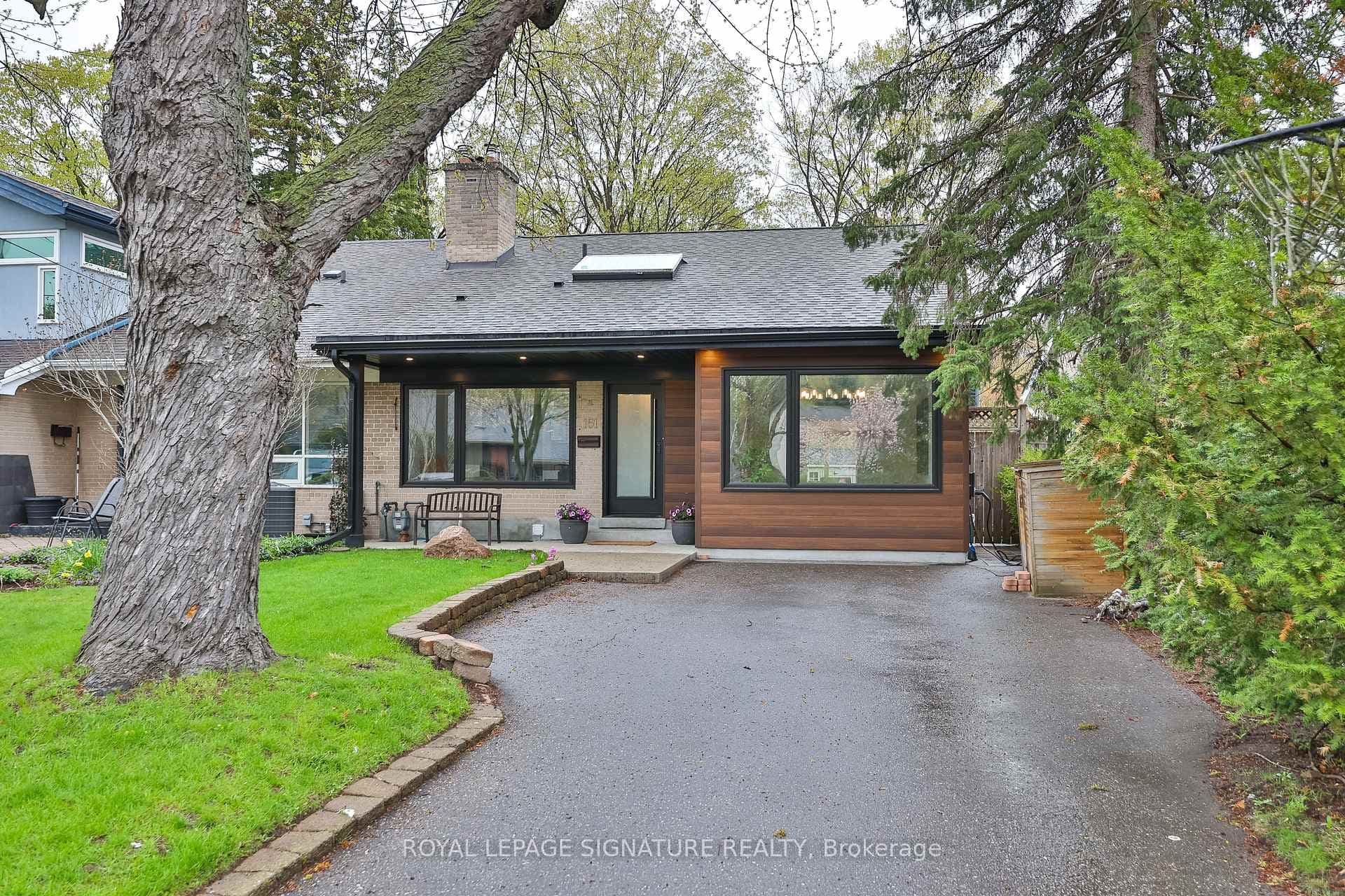 151 Three Valleys Drive, Don Mills / Parkwoods / Victoria Village, ON M3A 3C1 - Photo 1