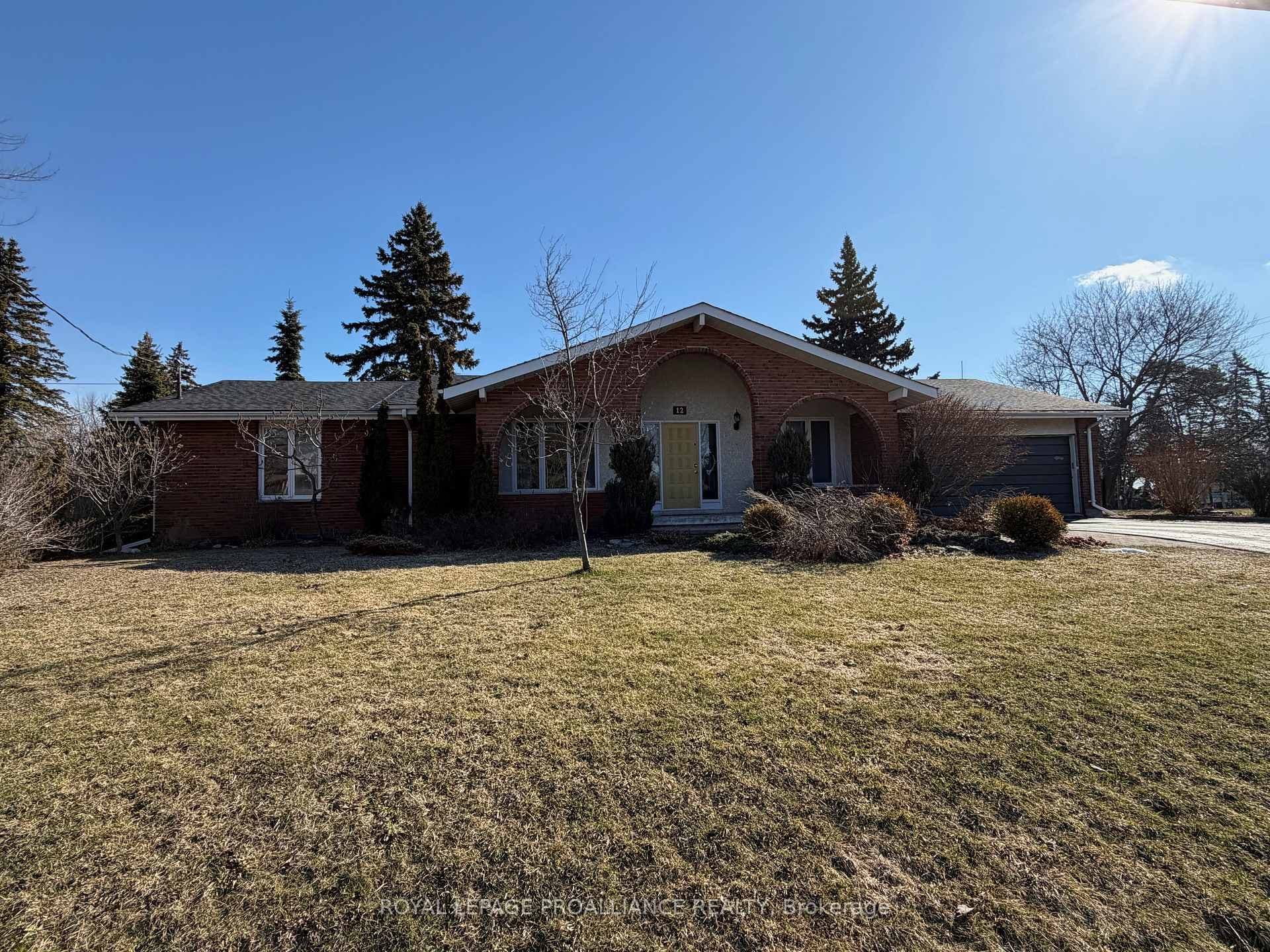 12 Montrose Road, Quinte West, ON K8R 1A3 - Photo 1