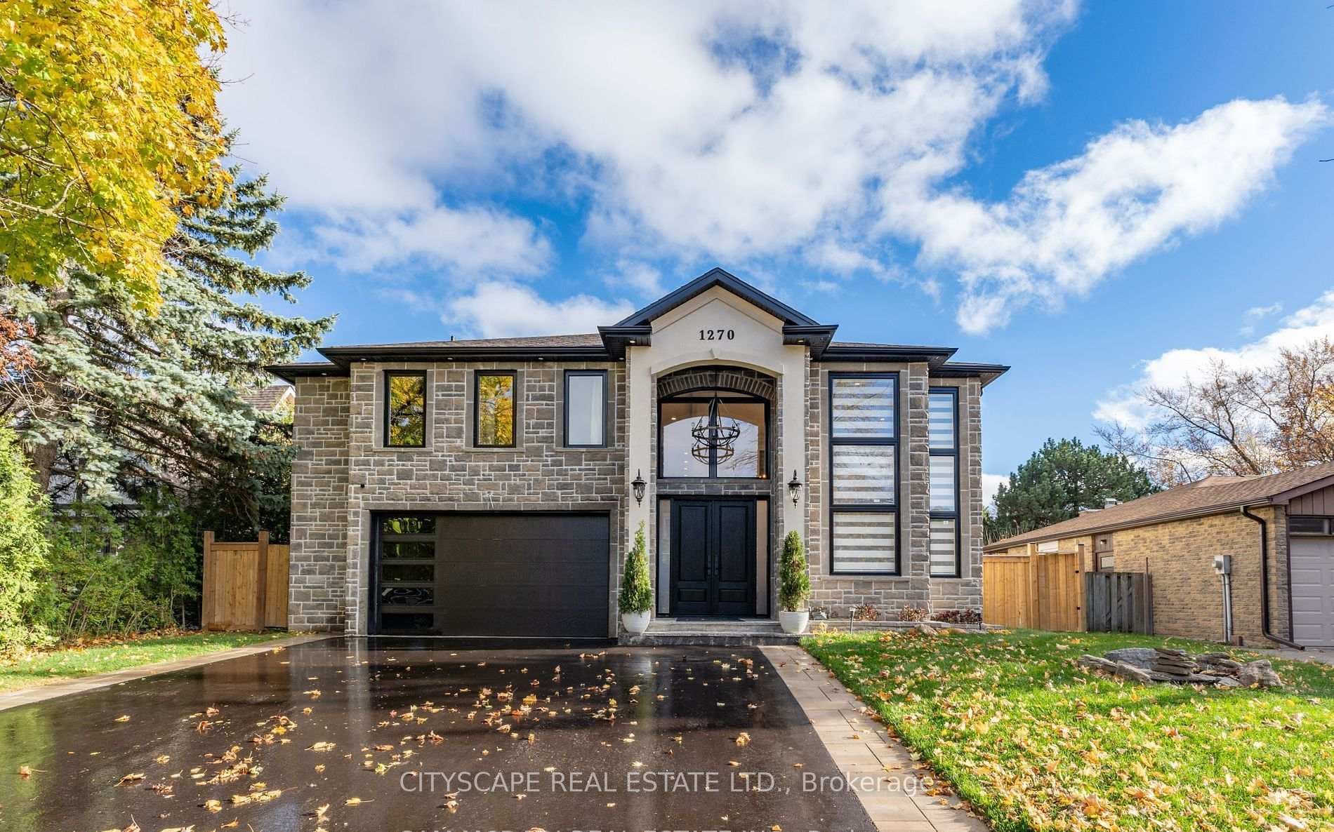 1270 Saginaw Crescent, Mississauga, ON L5H 4B8 - Photo 1