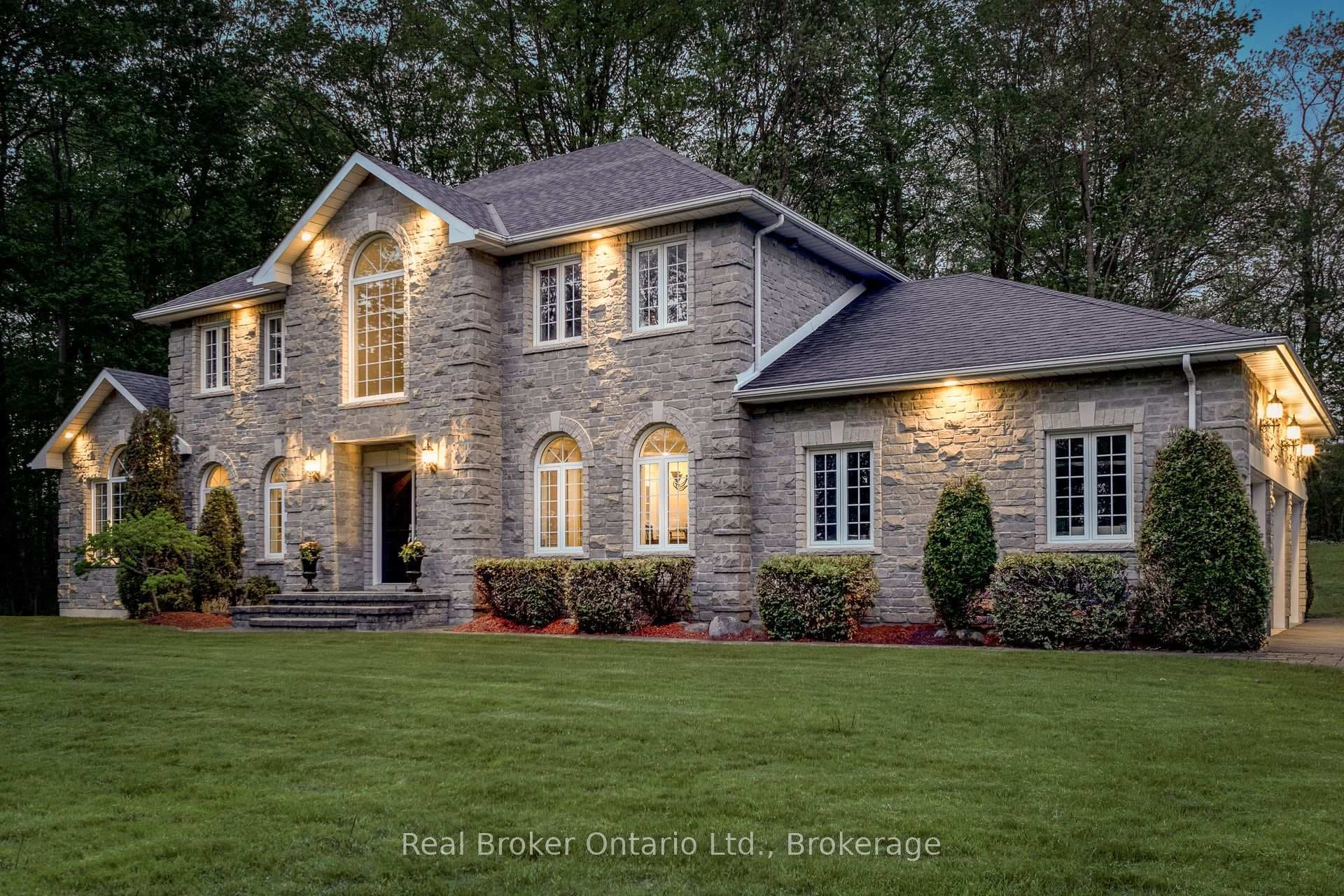 9 Paige Court, Hamilton Township