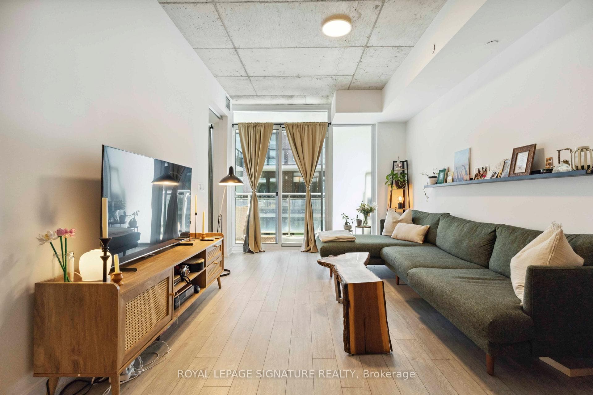 665 Queen Street Unit 313, Riverdale / Leslieville, ON M4M 1G4 - Photo 1