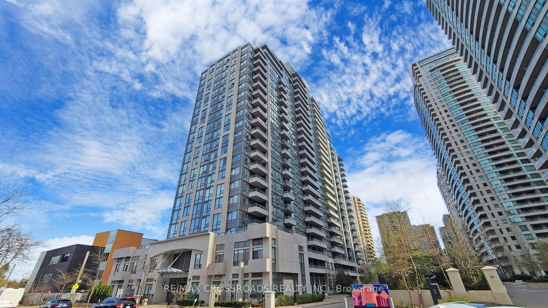 35 Hollywood Avenue Unit 702, Willowdale / Newtonbrook, ON M2N 0A9 - Photo 1