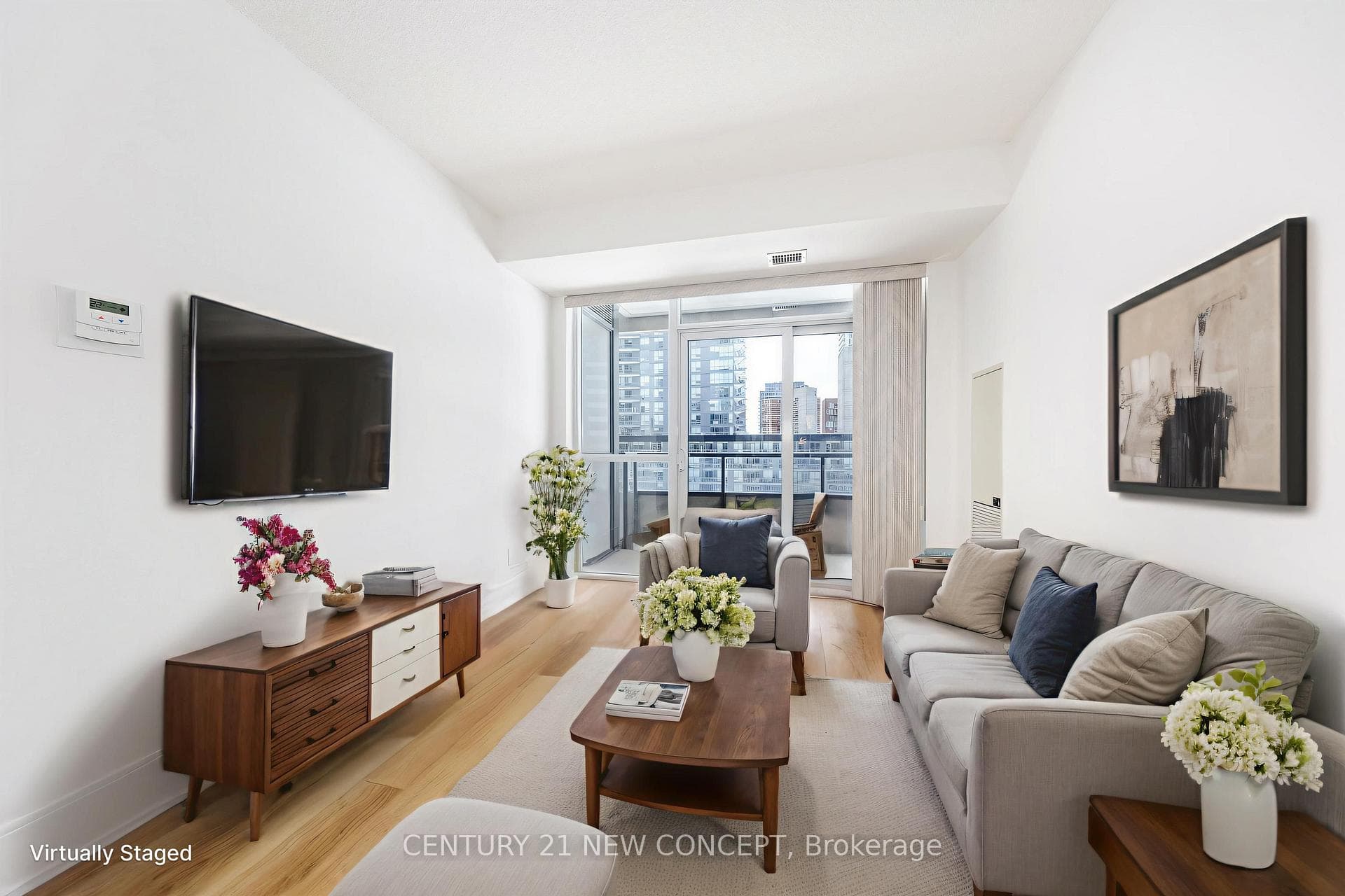 70 Roehampton Avenue Unit 619, Leaside / Davisville, ON M4P 1R2 - Photo 1
