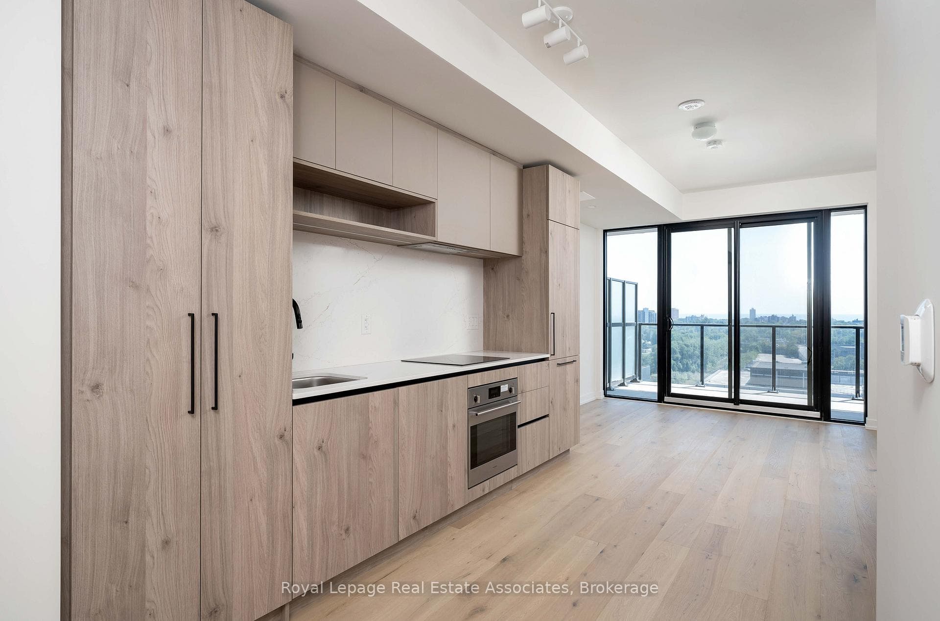 181 Sterling Road Unit 1105, Downtown Toronto / Waterfront, ON M6R 2B2 - Photo 1