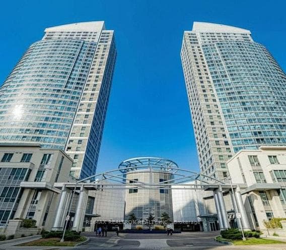 38 Lee Centre Drive Unit 1502, Scarborough (West Hill / Highland Creek)