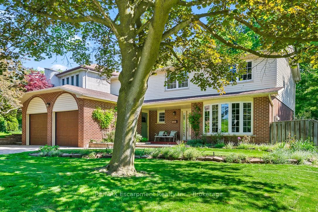 255 Spring Garden Road, Oakville, ON L6L 5H5 - Photo 1