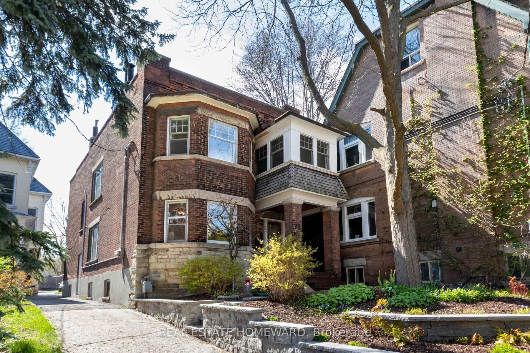 92 Indian Road Unit MAIN, High Park / Junction / Roncesvalles, ON M6R 2V4 - Photo 1