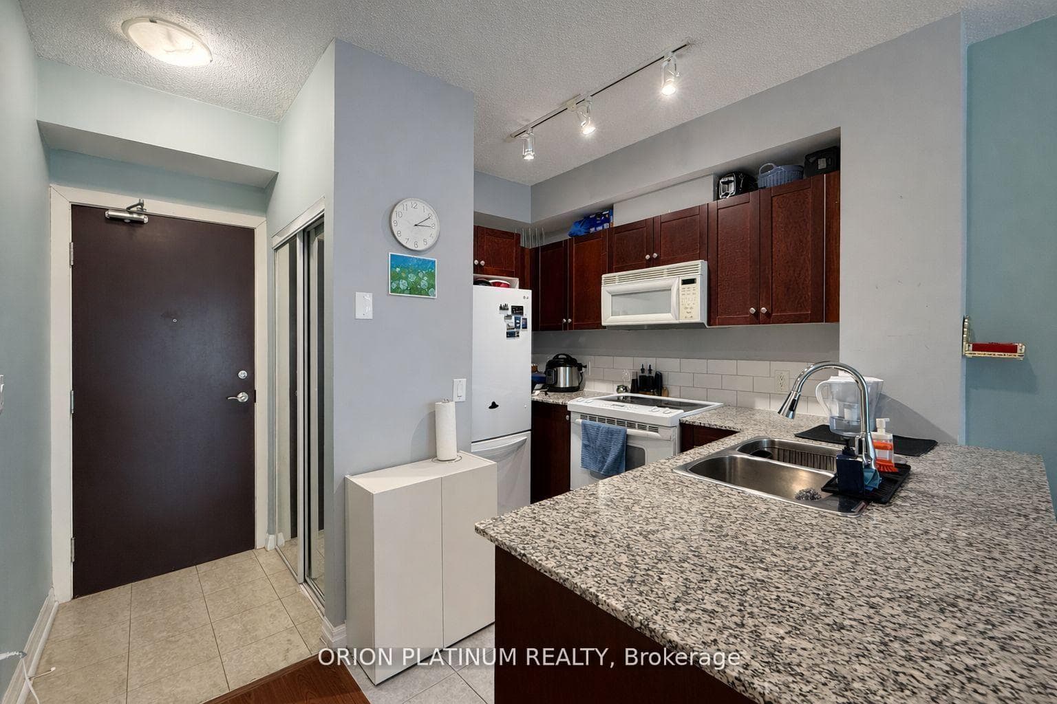 1359 Rathburn Road Unit 1408, Mississauga