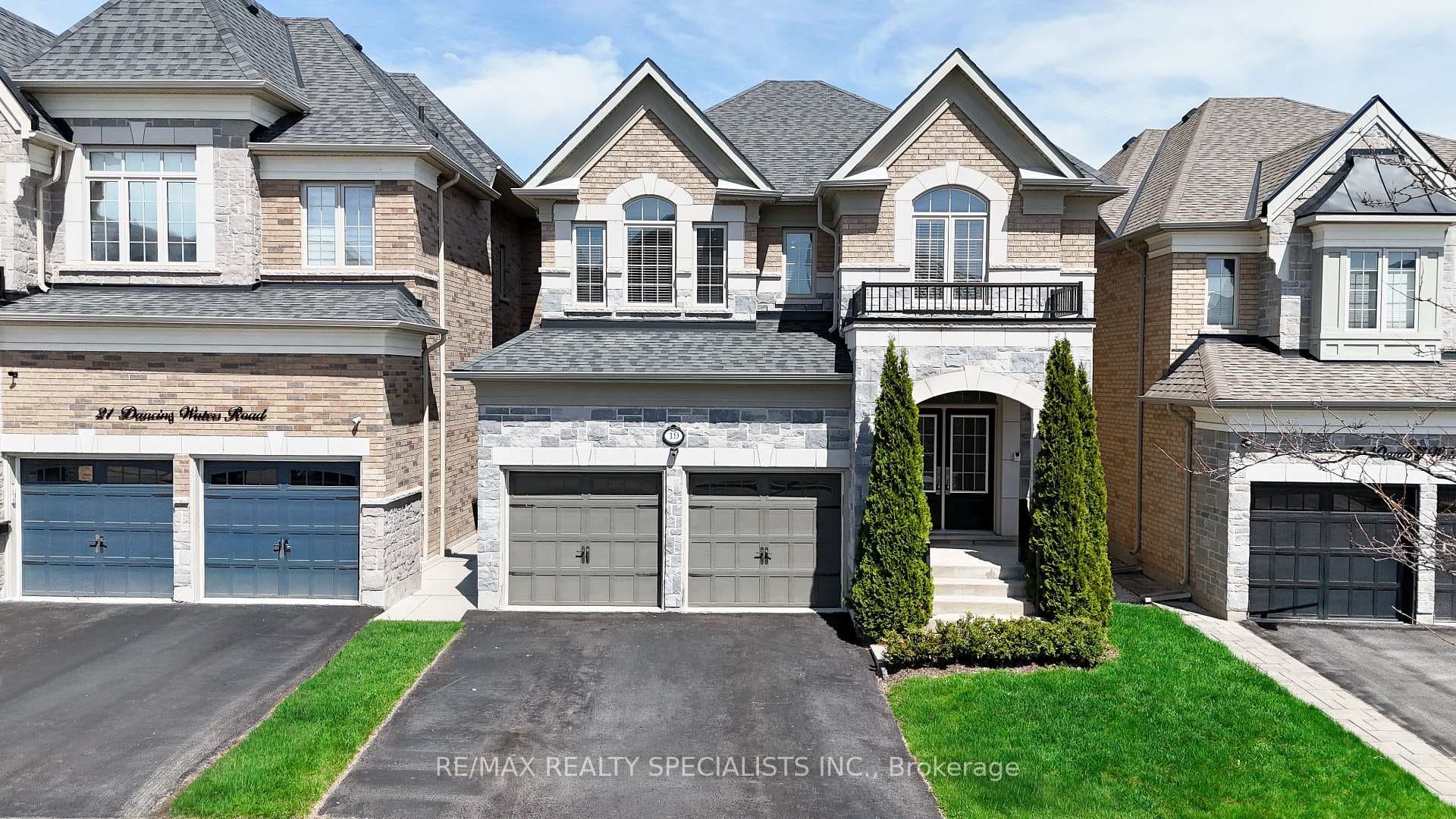 19 Dancing Waters Road, Brampton, ON L6Y 6B5 - Photo 1