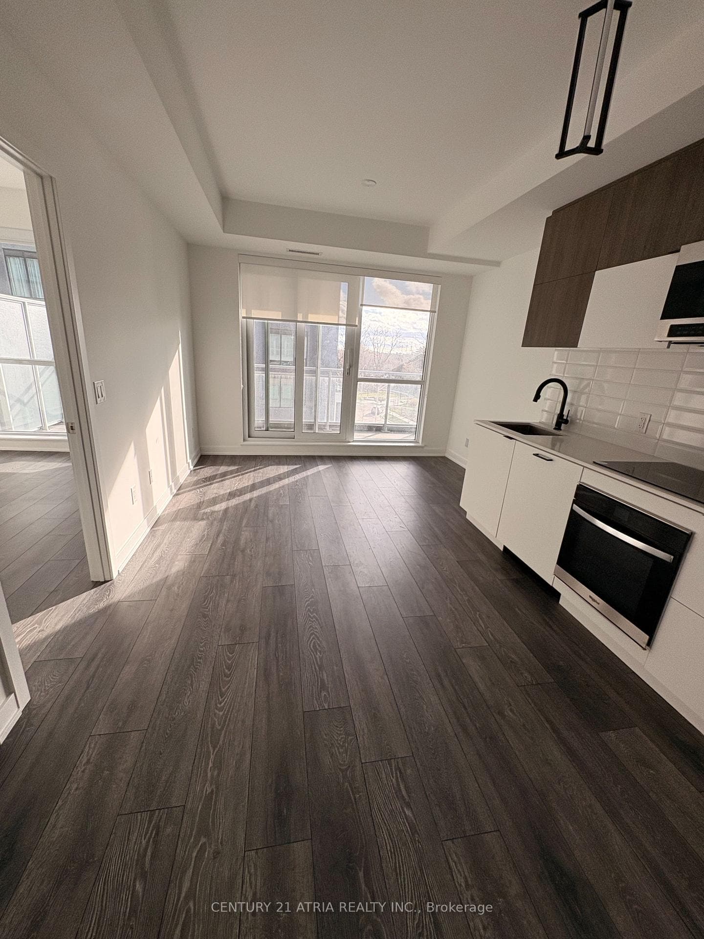 8888 Yonge Street Unit 309, Richmond Hill, ON L4C 6Z1 - Photo 1