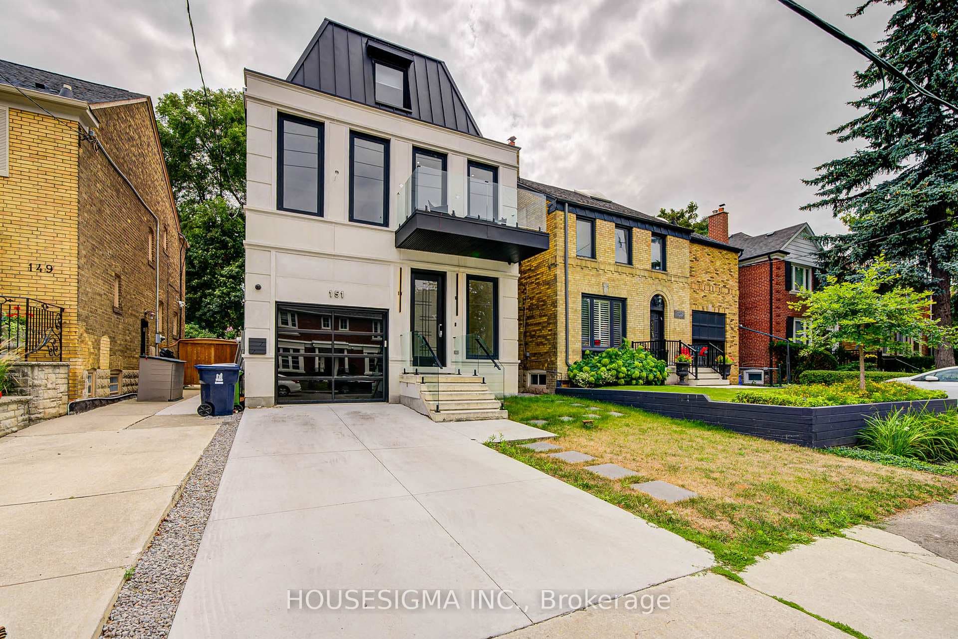151 Dewbourne Avenue, Forest Hill / Deer Park, ON M6C 1Z1 - Photo 1