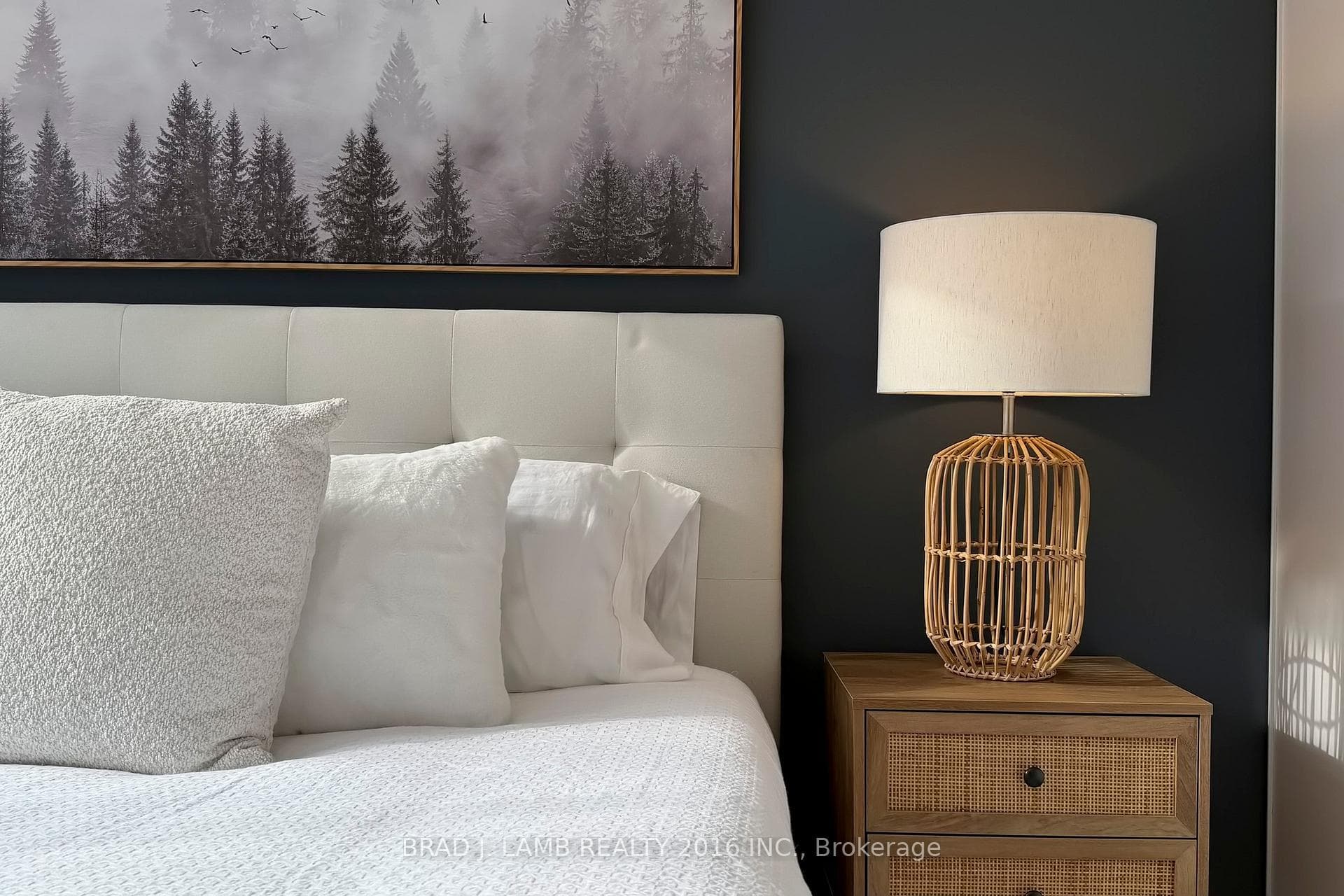 245 Davisville Avenue Unit 302, Leaside / Davisville, ON M4S 3H4 - Photo 1