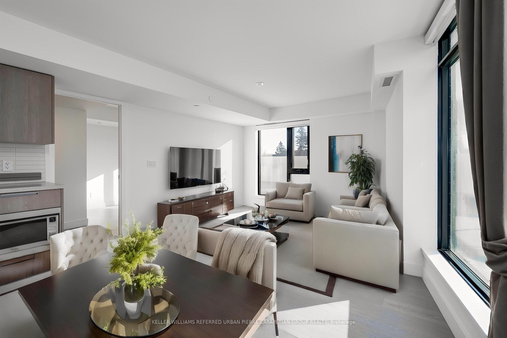 160 Kingsway Crescent Unit 218, Toronto W08