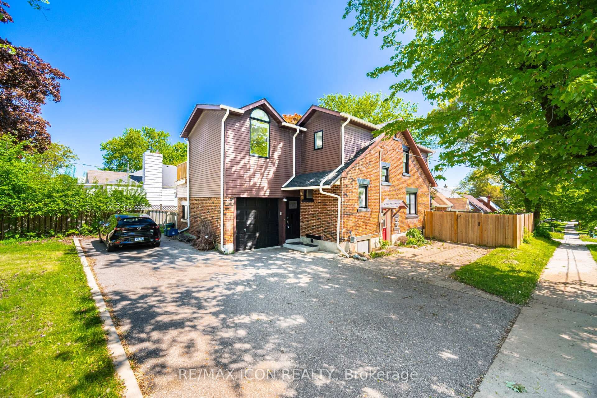 64 Sheldon Avenue, Kitchener