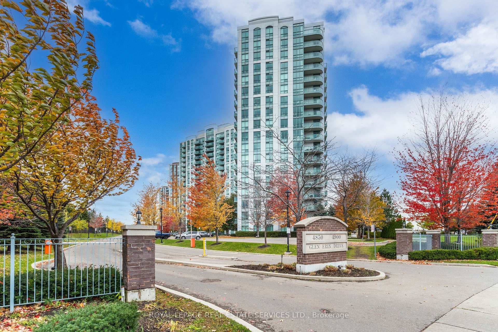 4850 Glen Erin Drive Unit 610, Mississauga, ON L5M 7S1 - Photo 1