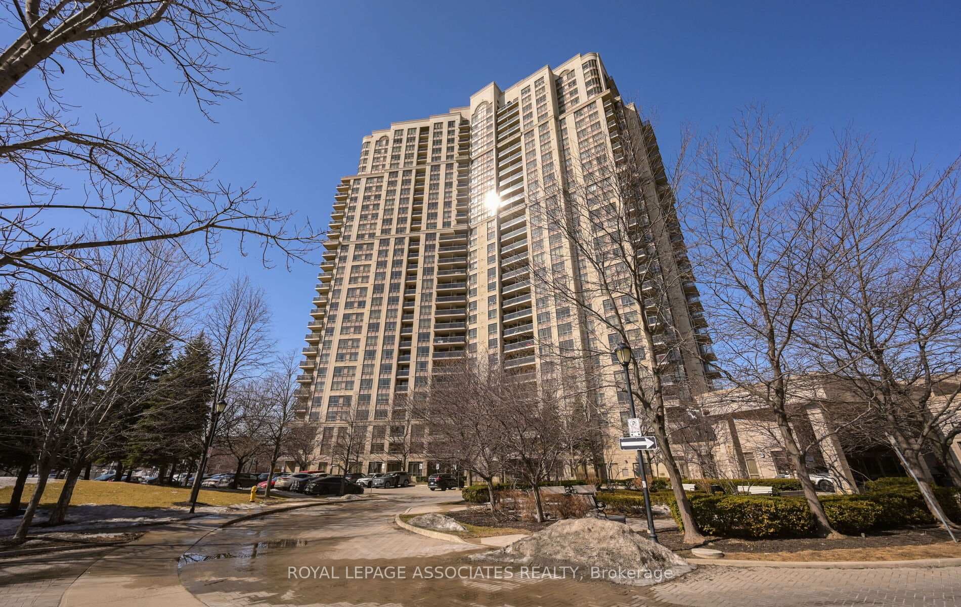 710 Humberwood Boulevard Unit 606A, Etobicoke (West Mall / Rexdale), ON M9W 7J5 - Photo 1