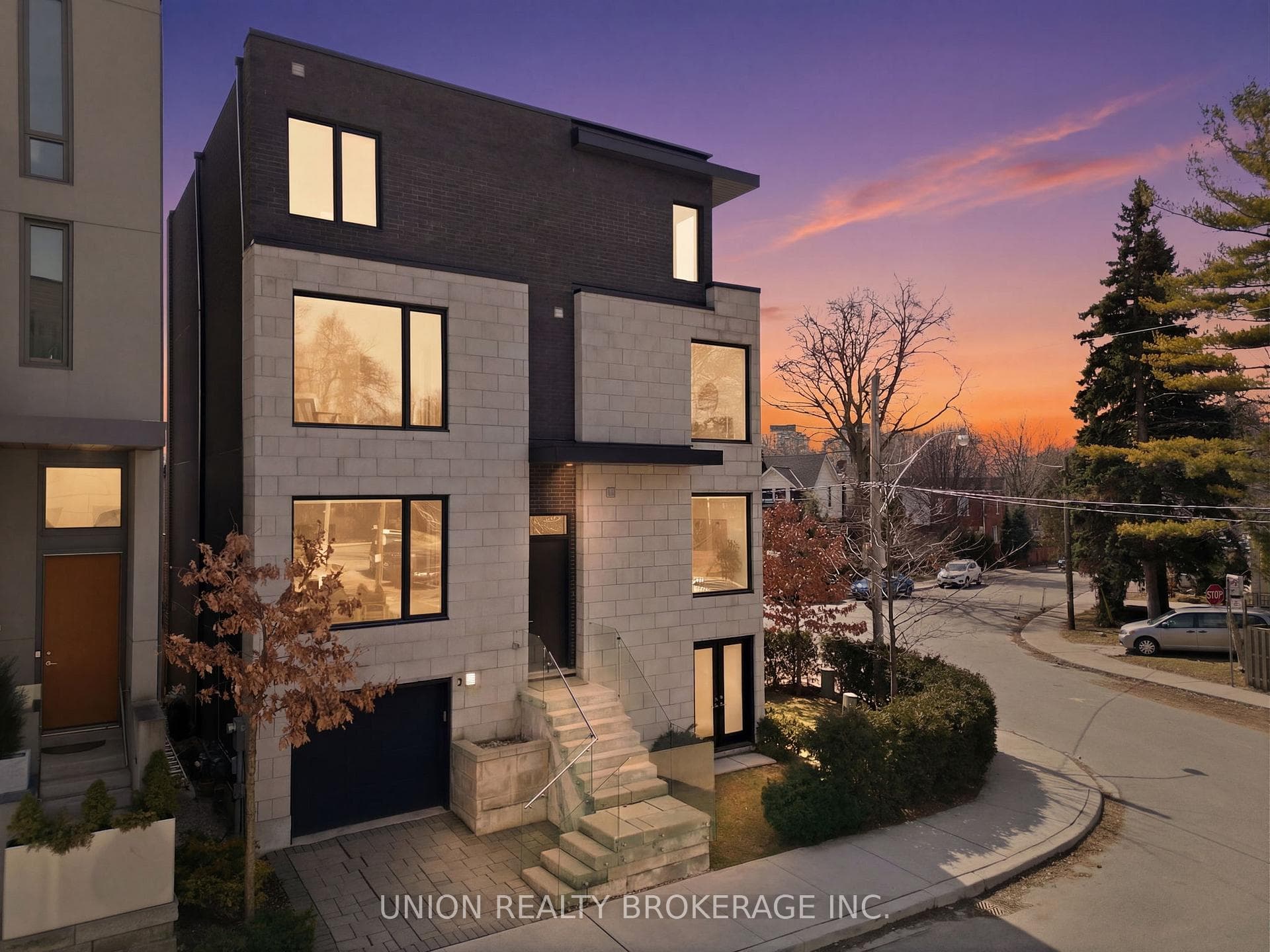 3 Vince Avenue, The Beaches / Upper Beaches, ON M4L 0A6 - Photo 1