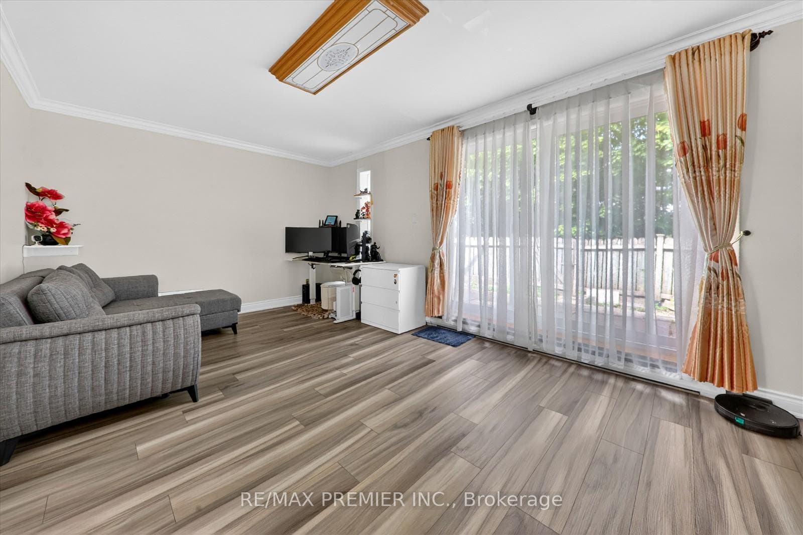 85 Driftwood Avenue Unit 48, Downsview / Black Creek, ON M3N 2M7 - Photo 1