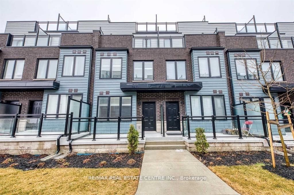 2285 Mcnab Lane Unit 4, Mississauga, ON L5J 0B3 - Photo 1