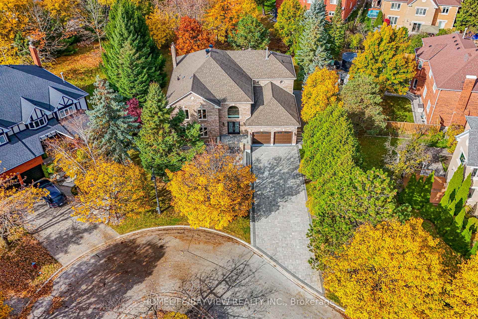 11 Wendover Court, Richmond Hill, ON L4B 3G4 - Photo 1