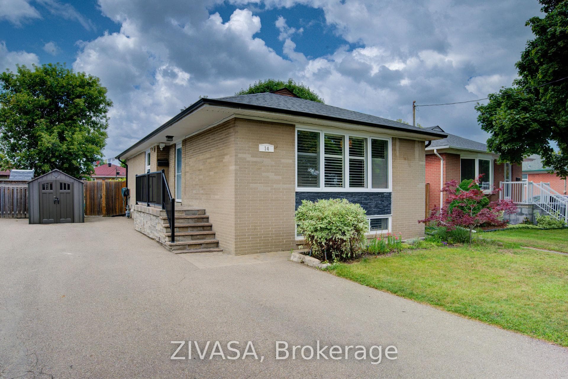 14 Inverdon Road, Etobicoke (Islington / Rexdale), ON M9C 4L5 - Photo 1