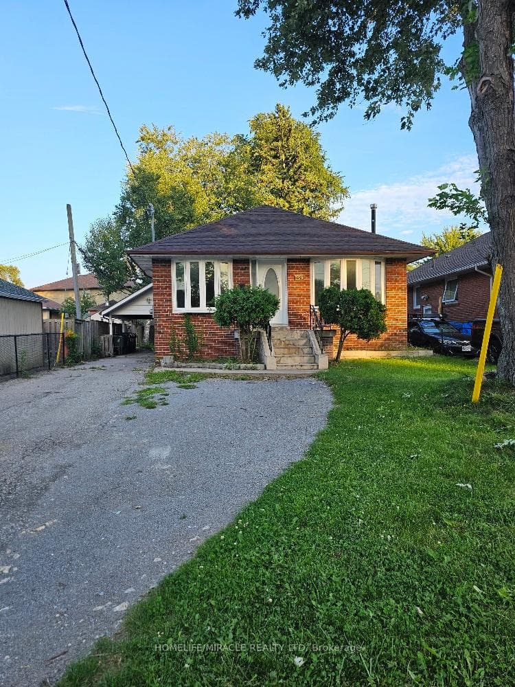 259 Tower Drive Unit Main, Dorset Park / Kennedy Park, ON M1R 3P9 - Photo 1