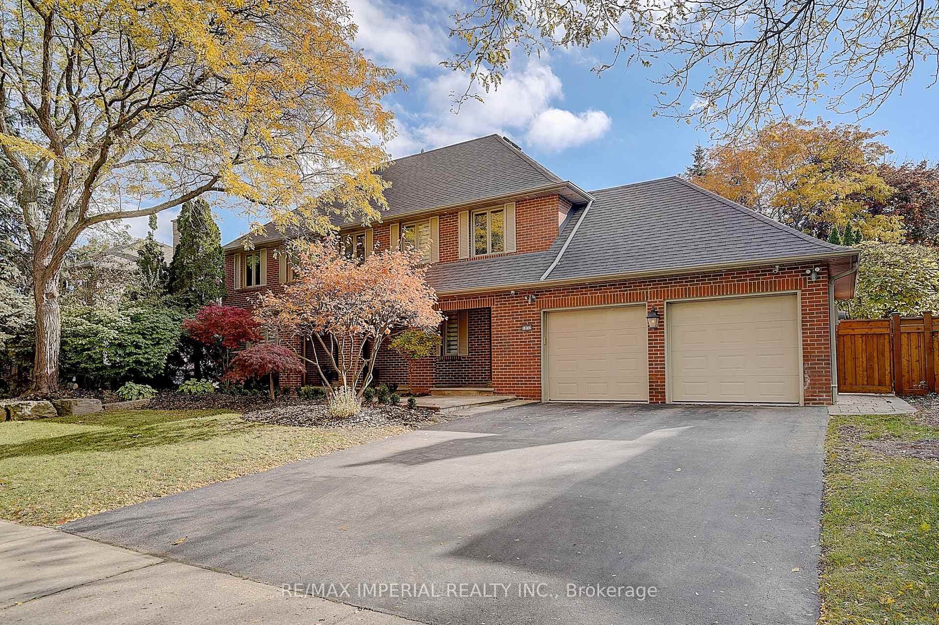1832 Pine Siskin Court, Mississauga, ON L5L 2Y3 - Photo 1