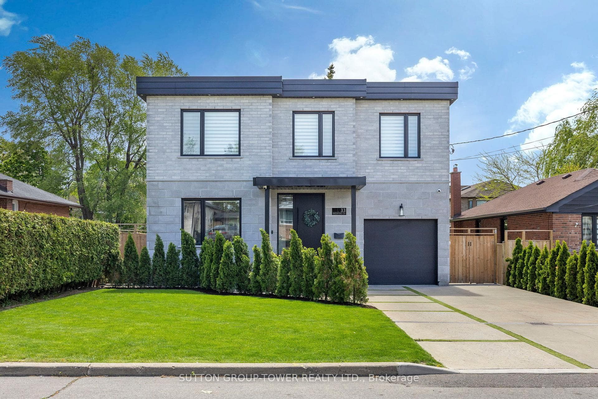 33 Wickford Drive, Toronto W04