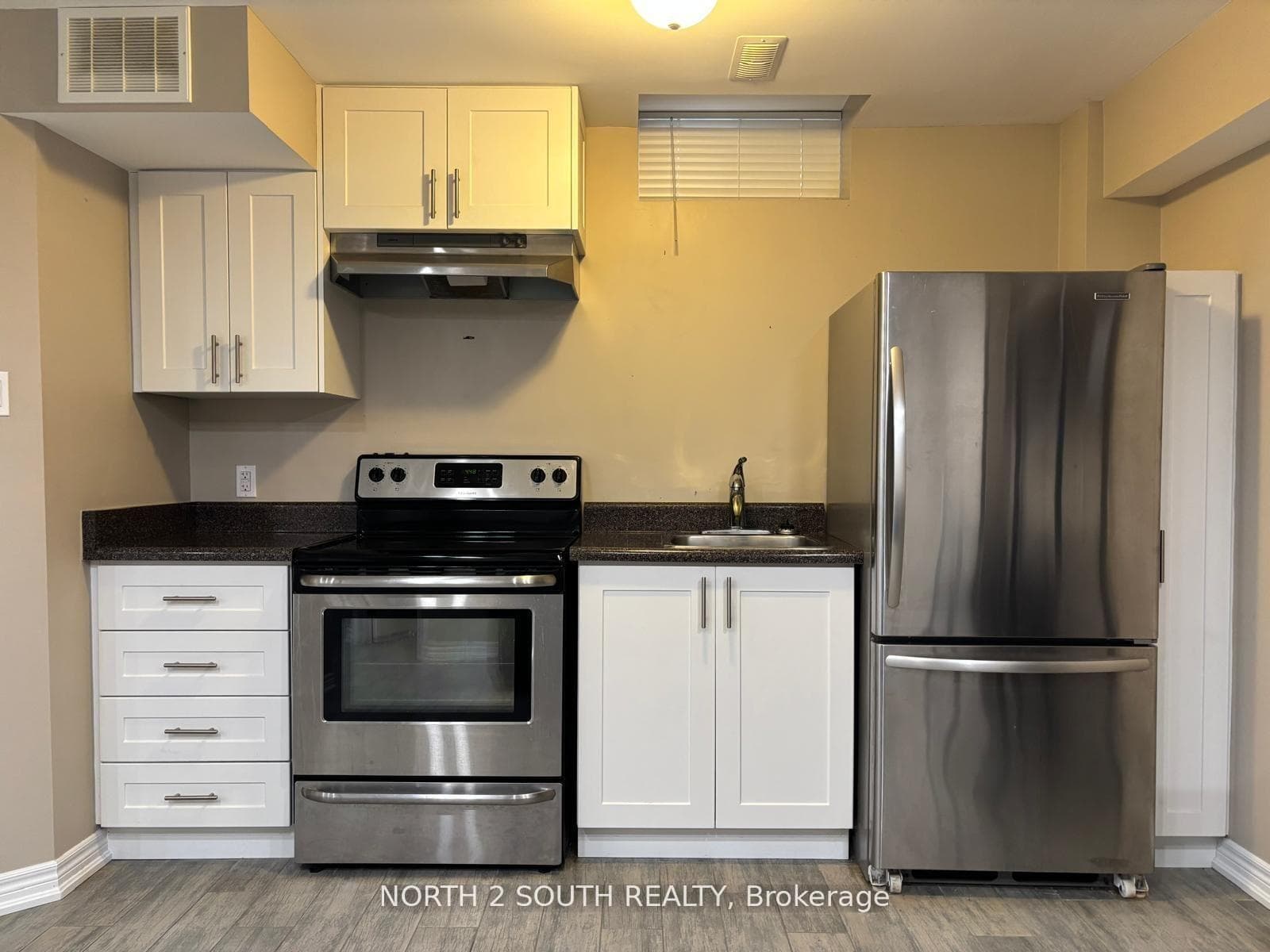 23 Vanwood Crescent Unit Bsmt, Brampton, ON L6P 2X3 - Photo 1