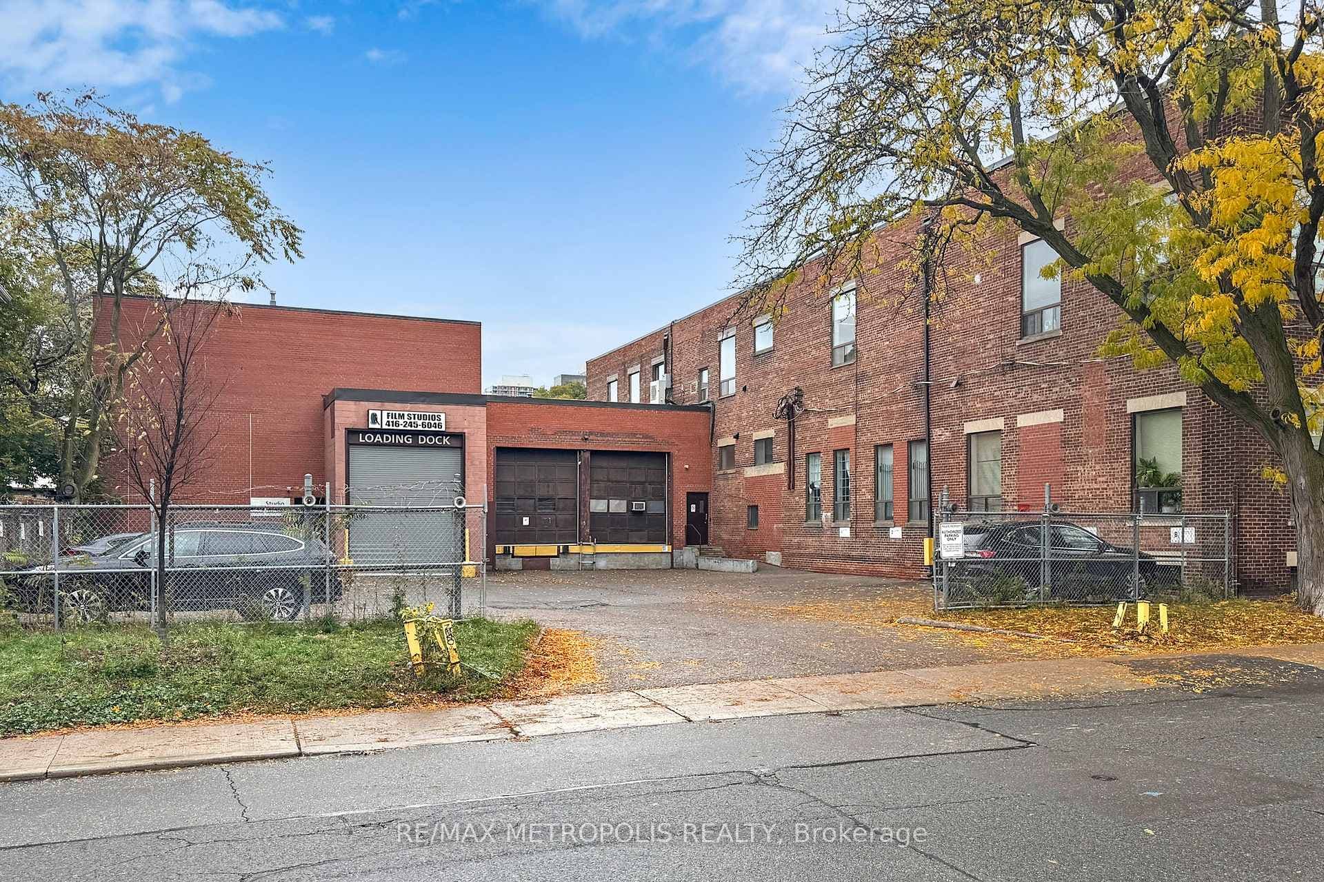 258 Wallace Avenue Unit Studio 1, Bloor West Village / Swansea, ON M6P 3M9 - Photo 1
