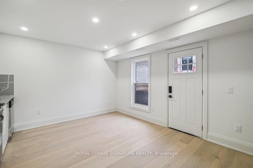 202 Perth Avenue Unit Main, Bloor West Village / Swansea, ON M6P 3K8 - Photo 1