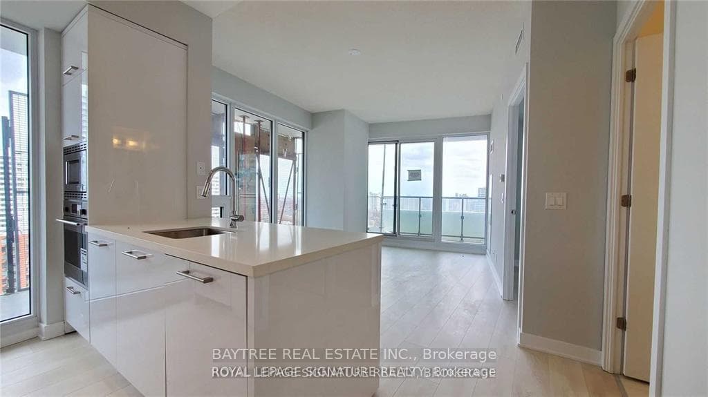 2221 Yonge Street Unit 1203, Leaside / Davisville, ON M4S 2B5 - Photo 1