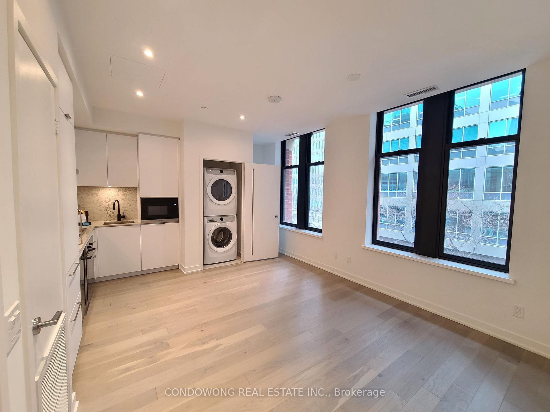 22 Lombard Street Unit 304, Toronto C08