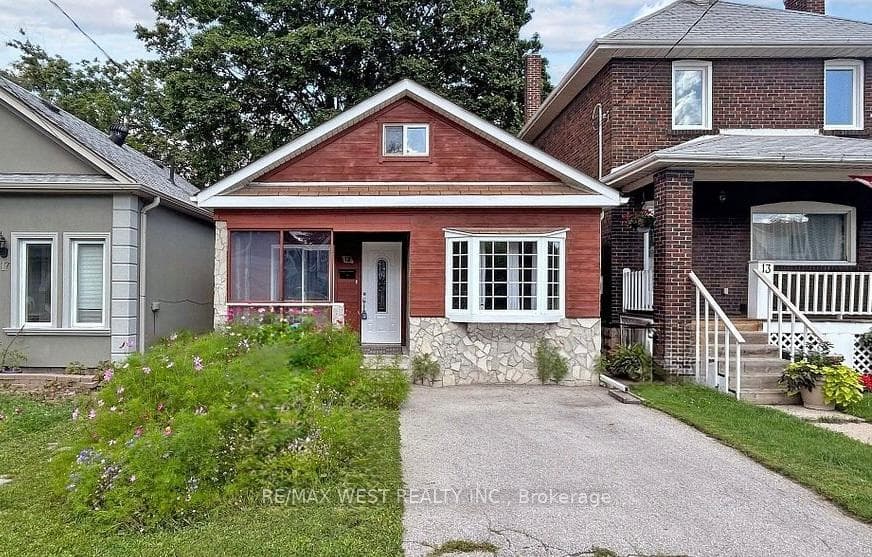 15 Fourteenth Street, Liberty Village / Parkdale / South Parkdale, ON M8V 3H8 - Photo 1