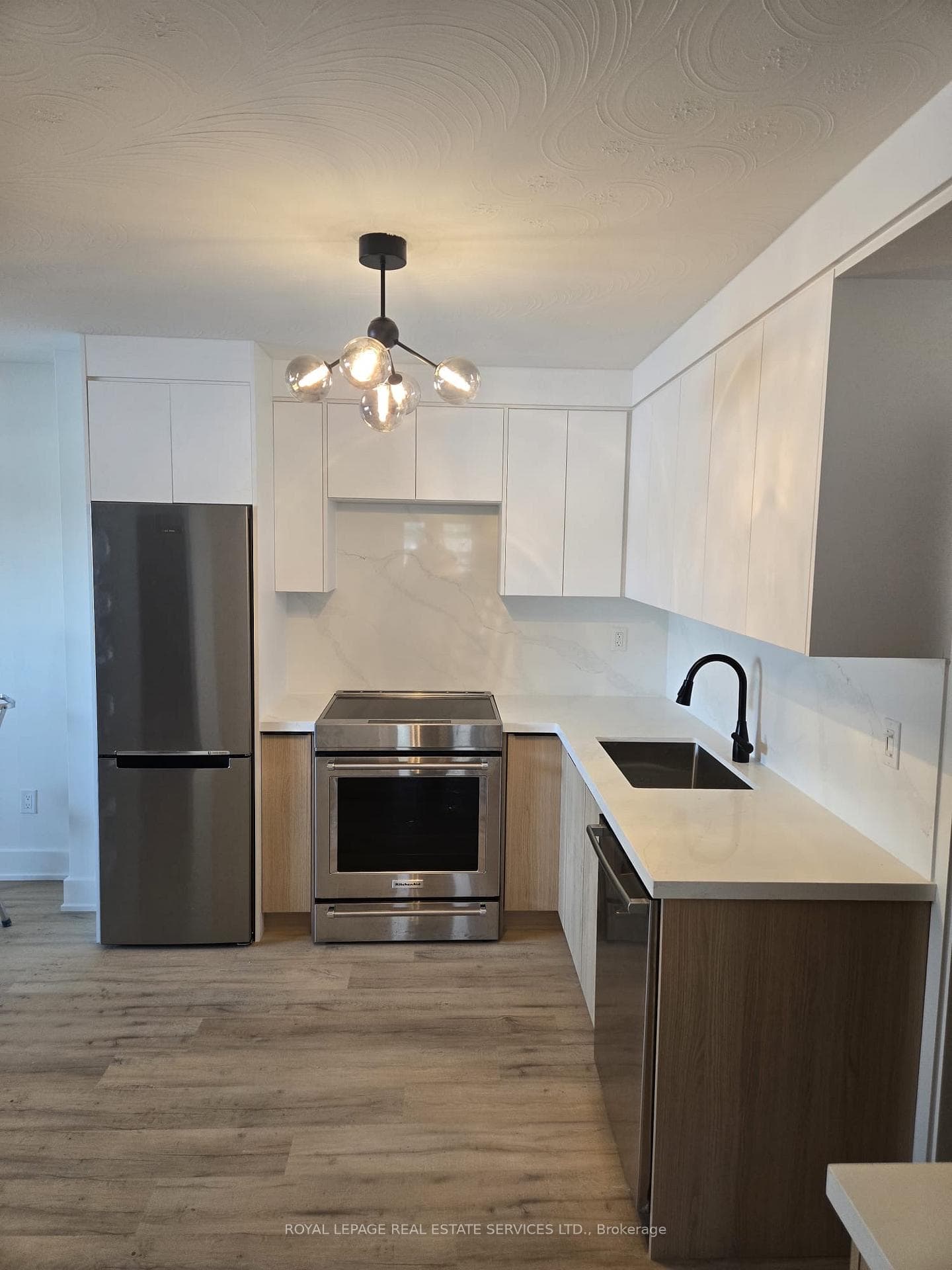52 Peter Street Unit 1, Mississauga, ON L5H 2G8 - Photo 1