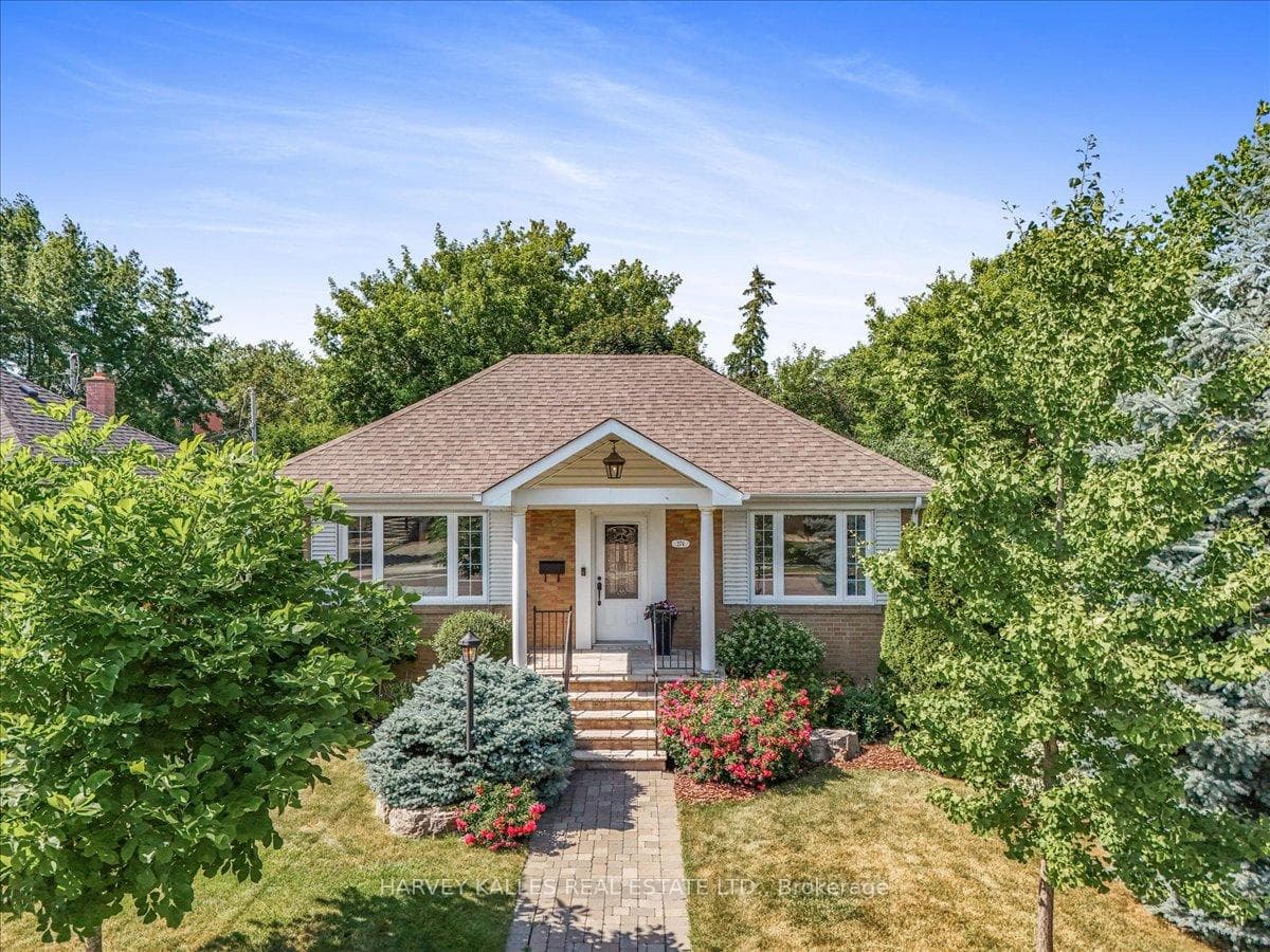 274 Poyntz Avenue, Toronto C07