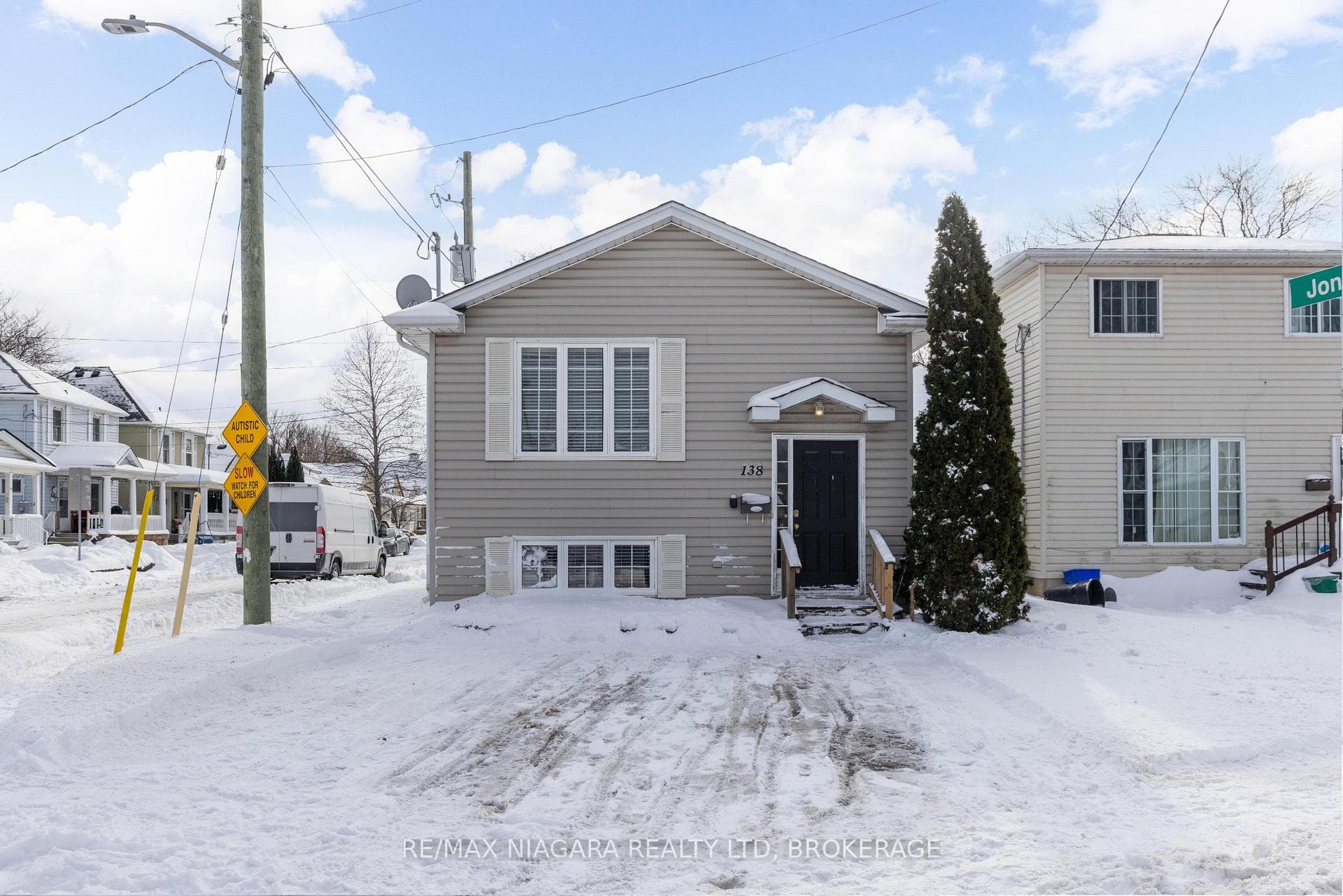 138 Carlton Street, St. Catharines