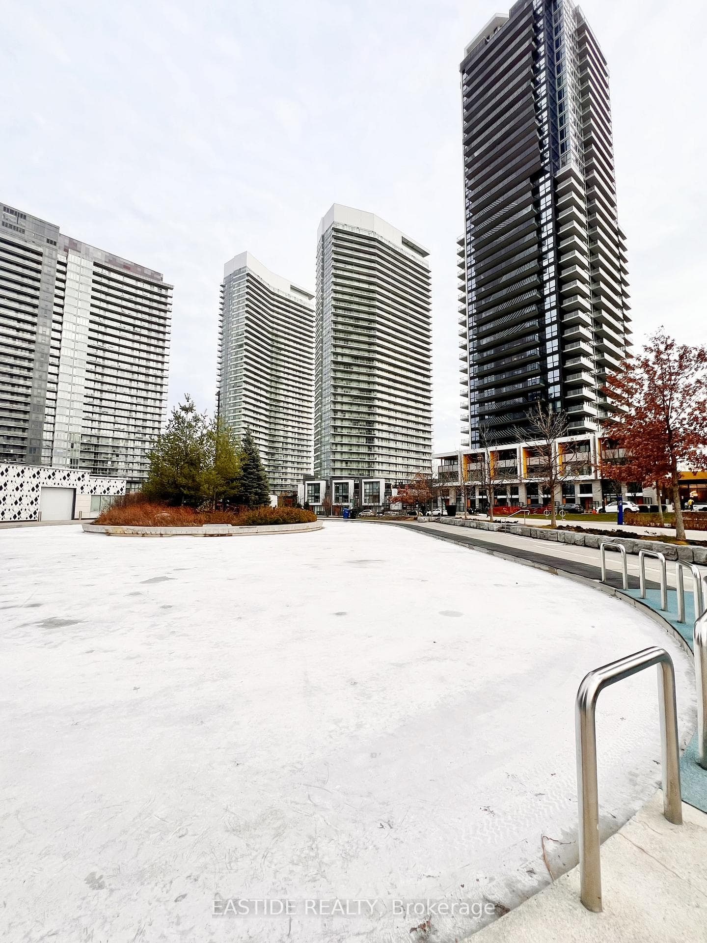 115 McMahon Drive Unit 3507, Toronto C15
