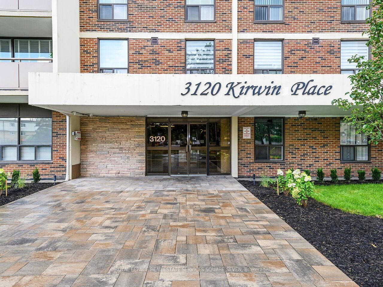 3120 Kirwin Avenue Unit 1109, Mississauga, ON L5A 3R2 - Photo 1