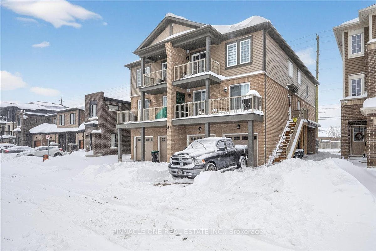 41 Pumpkin Corner Crescent Unit 4, Barrie, ON L9J 0C2 - Photo 1