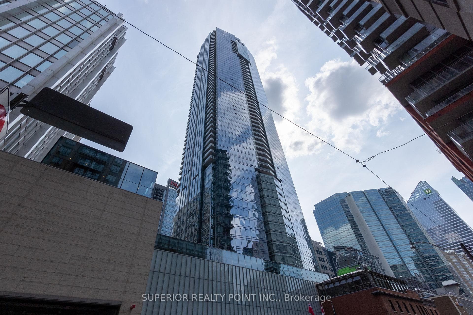 180 University Avenue Unit 4408, Downtown Toronto / Waterfront, ON M5H 0A2 - Photo 1
