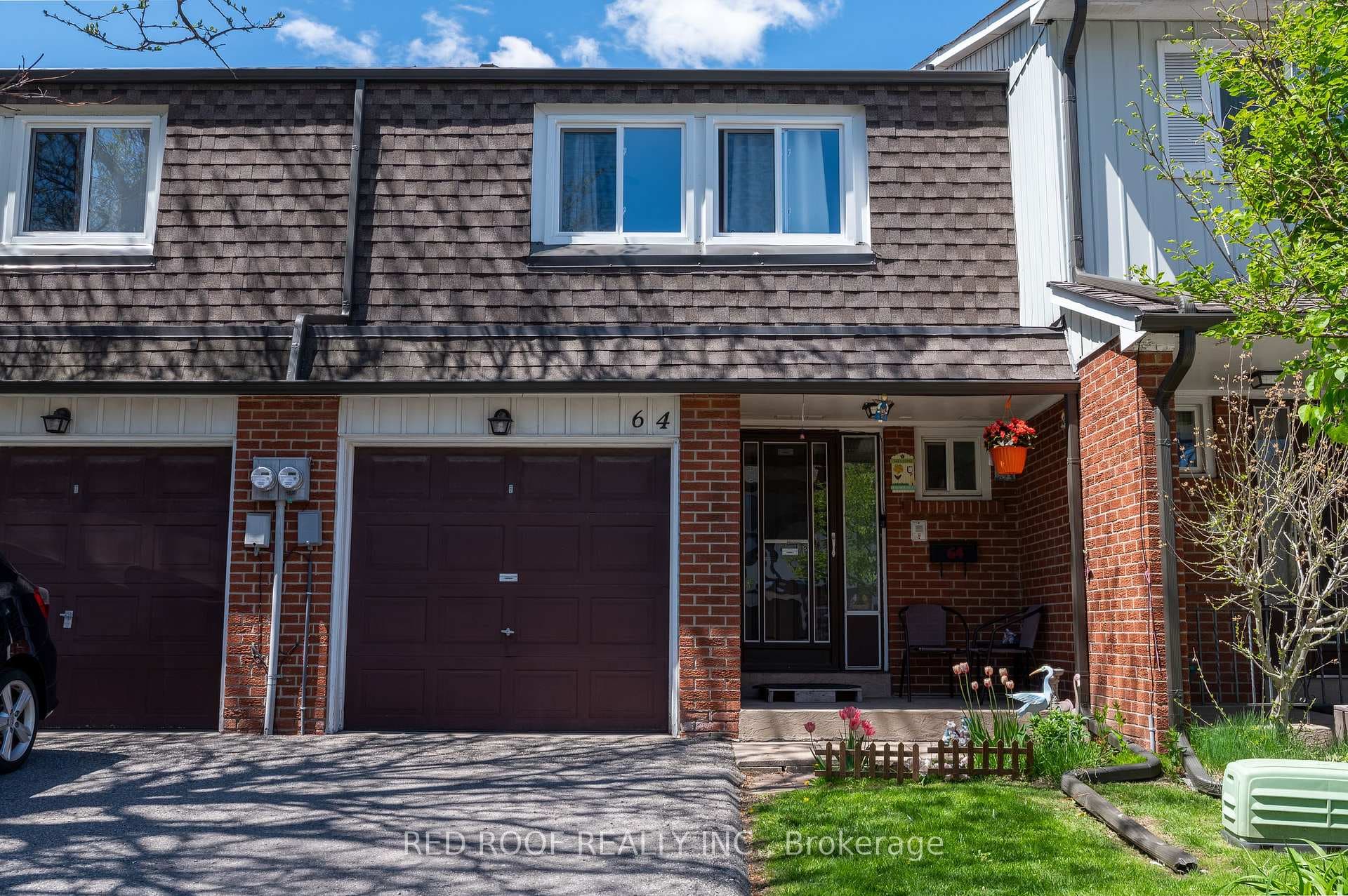 64 Farm Green Way Unit 64, Toronto C13