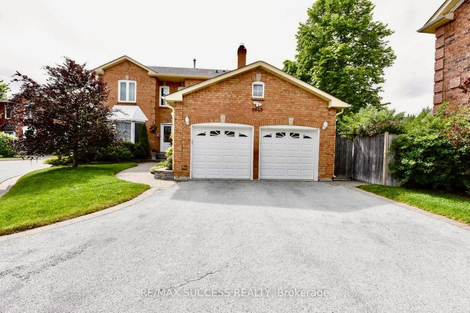 6643 Mockingbird Lane, Mississauga, ON L5N 5K2 - Photo 1