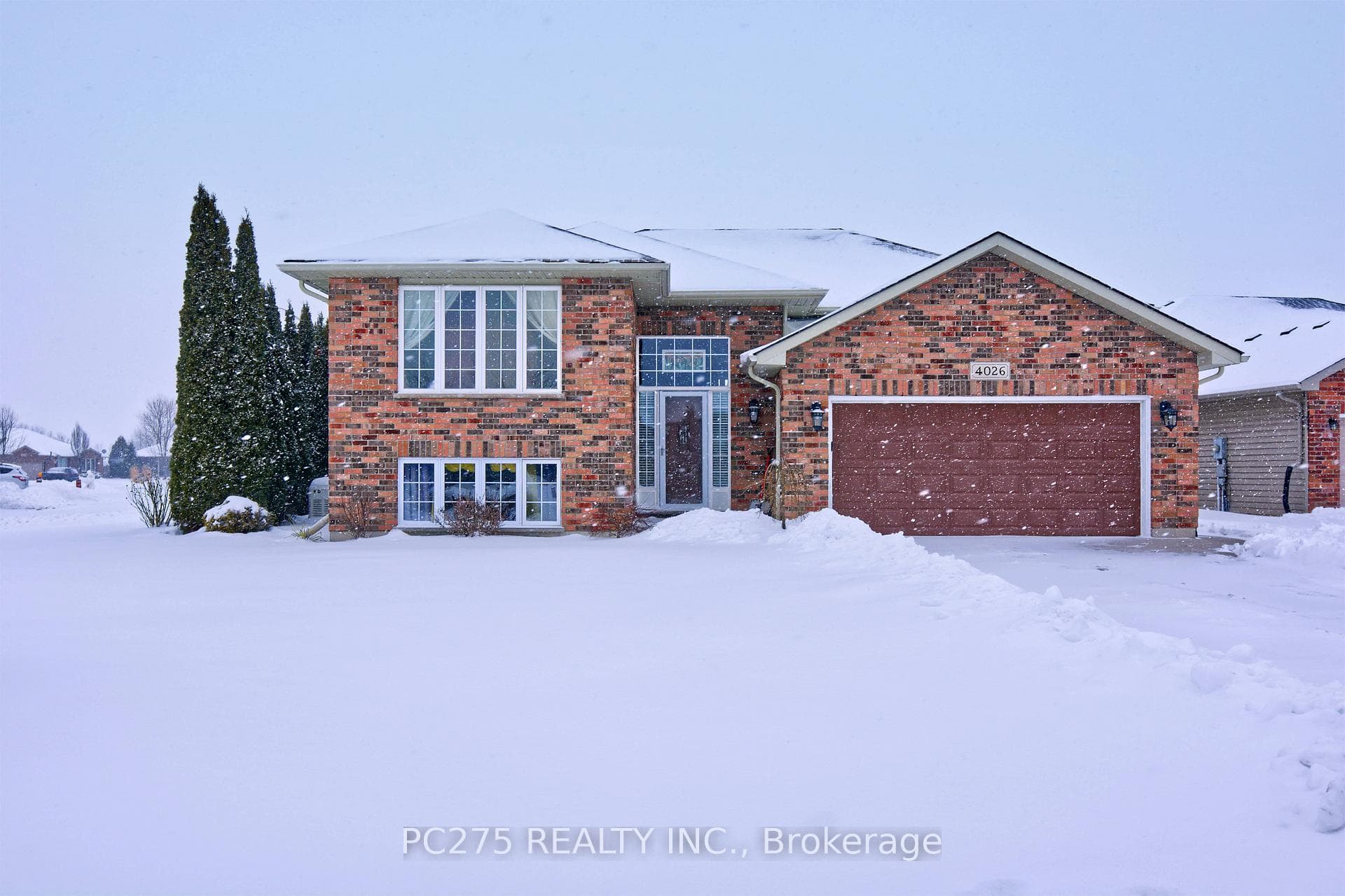 4026 Applewood Drive, Petrolia