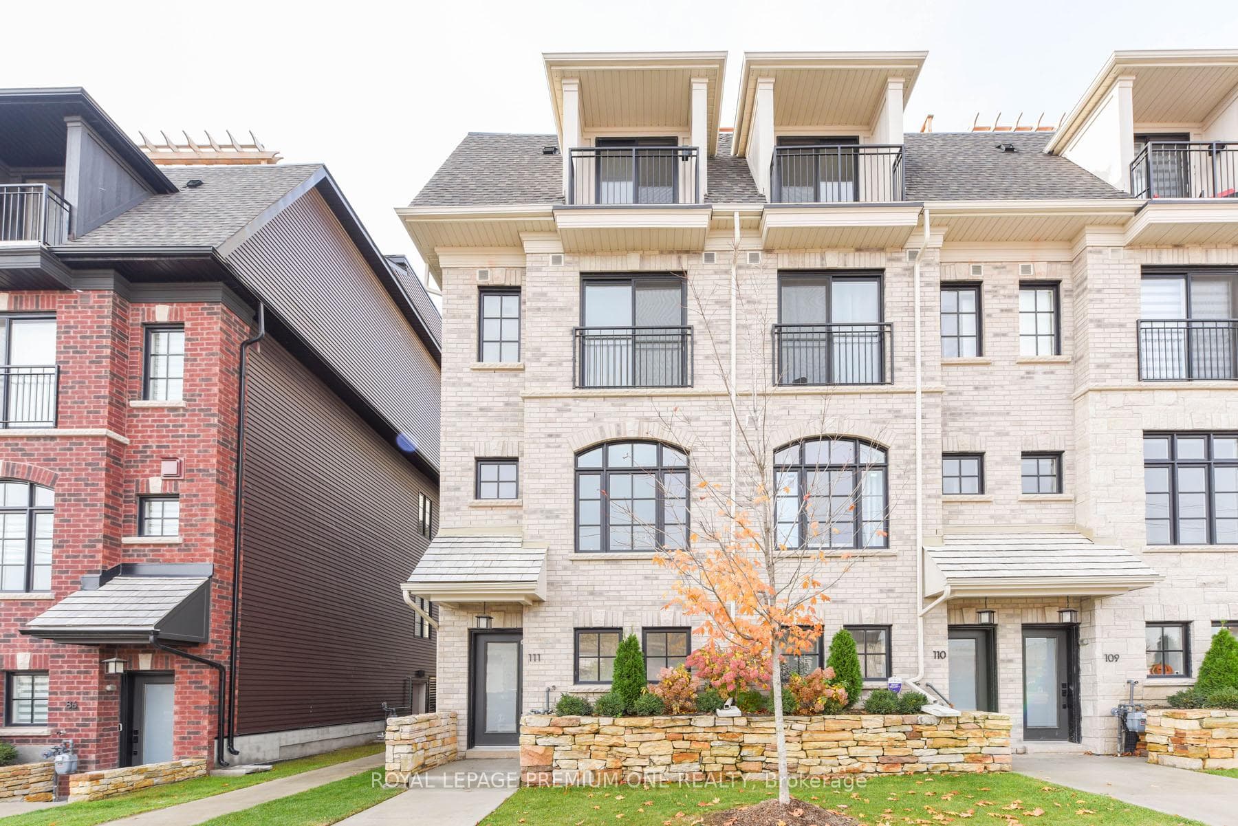 130 Joymar Drive Unit 111, Mississauga, ON L5M 2P6 - Photo 1