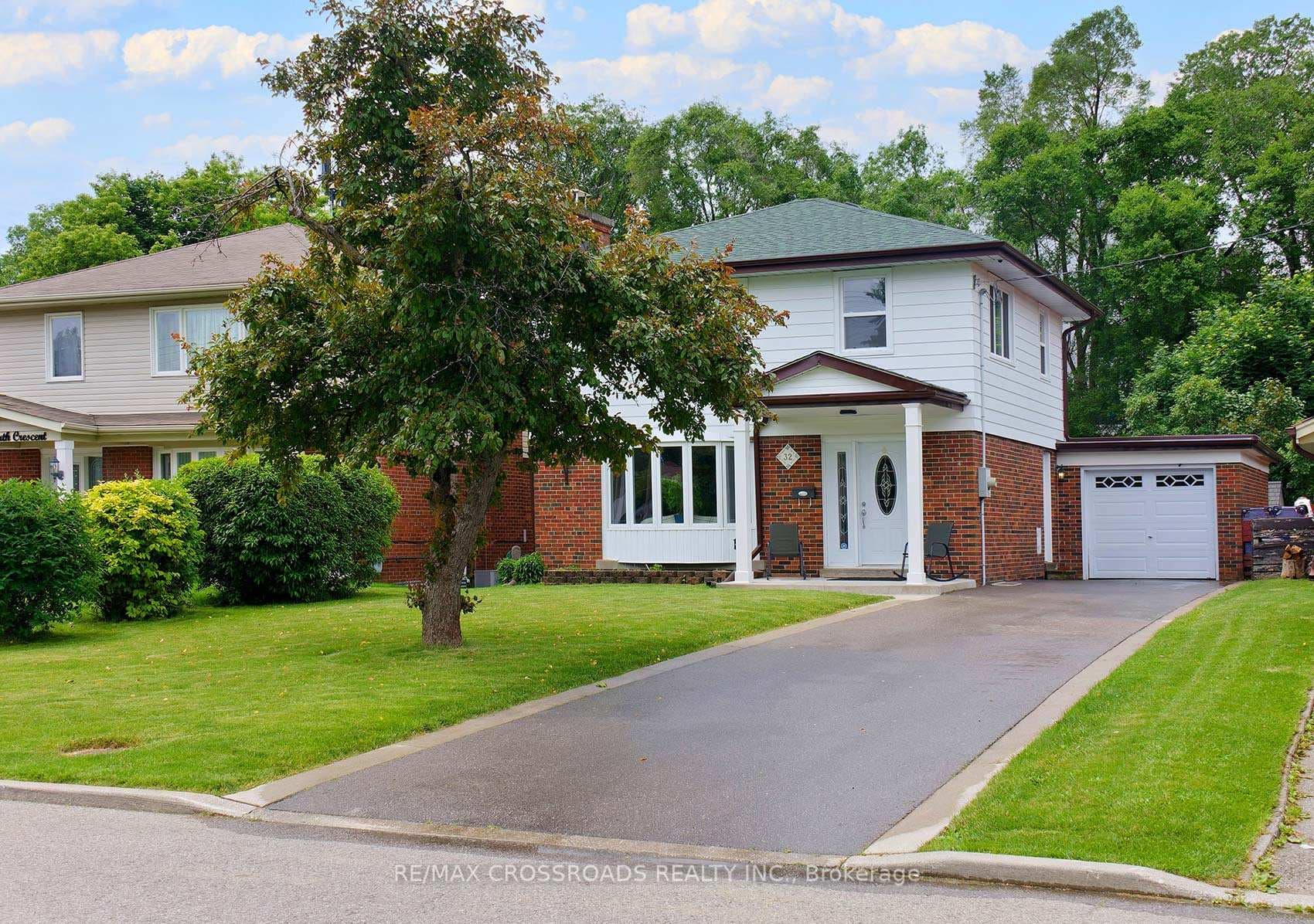 32 Oakworth Crescent, Dorset Park / Kennedy Park, ON M1K 3T8 - Photo 1